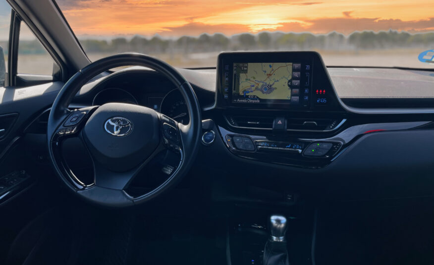 TOYOTA C-HR 122H ADVANCE 2019