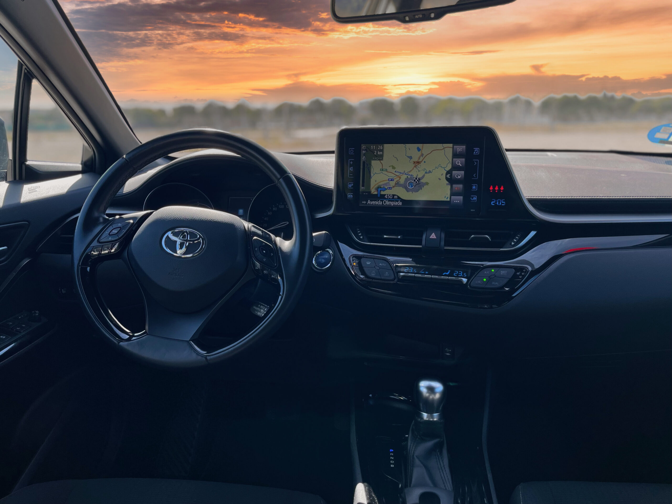 TOYOTA C-HR 122H ADVANCE 2019